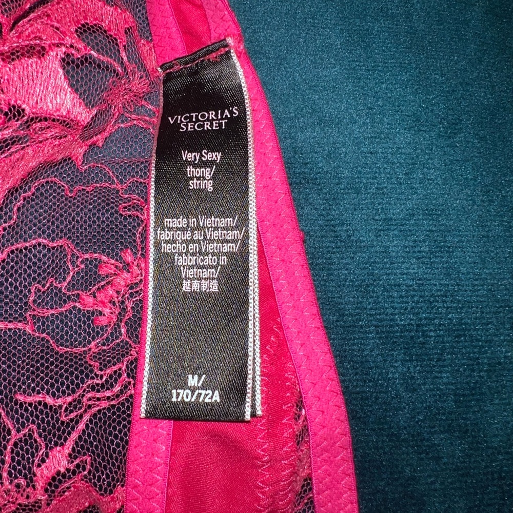 Hot pink Victoria’s Secret set - Picture 4 of 6